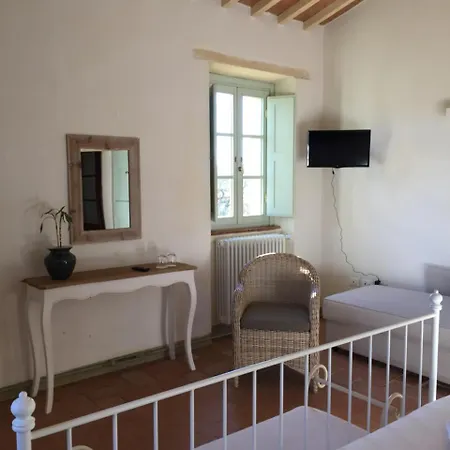 Il Podere Degli Artisti 2*