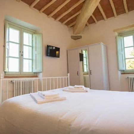 Il Podere Degli Artisti 2*